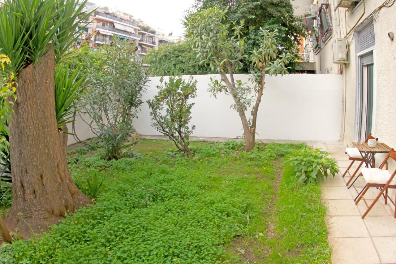 Stylish City Center Garden Apartment Athens Exterior photo
